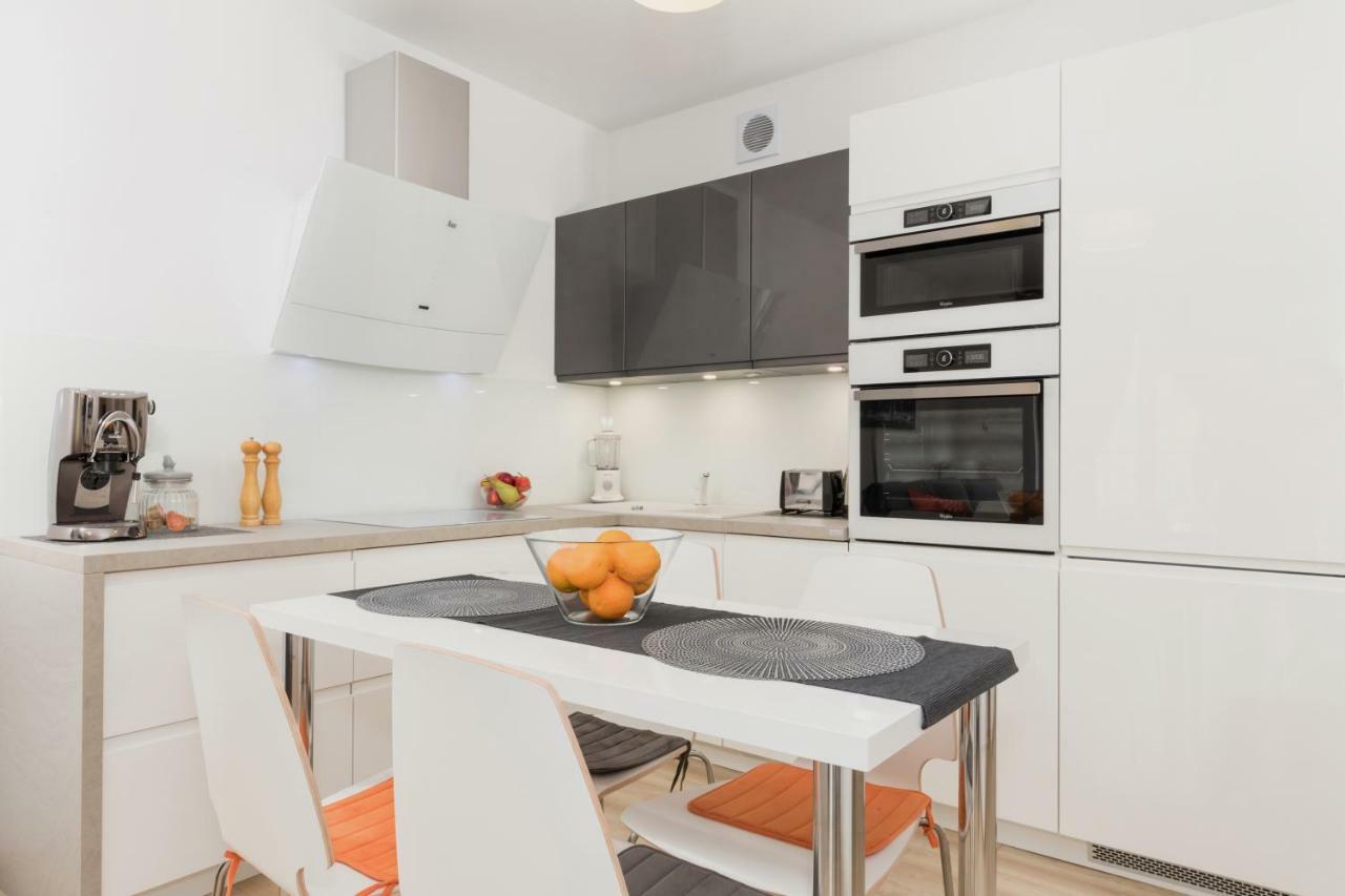 Apartment mit Balkon